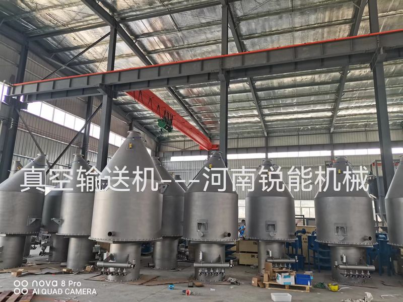 真空(kōng)輸送機(jī)